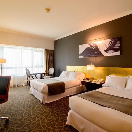 Radisson Montevideo Victoria Plaza Hotel Exterior photo Deluxe Room