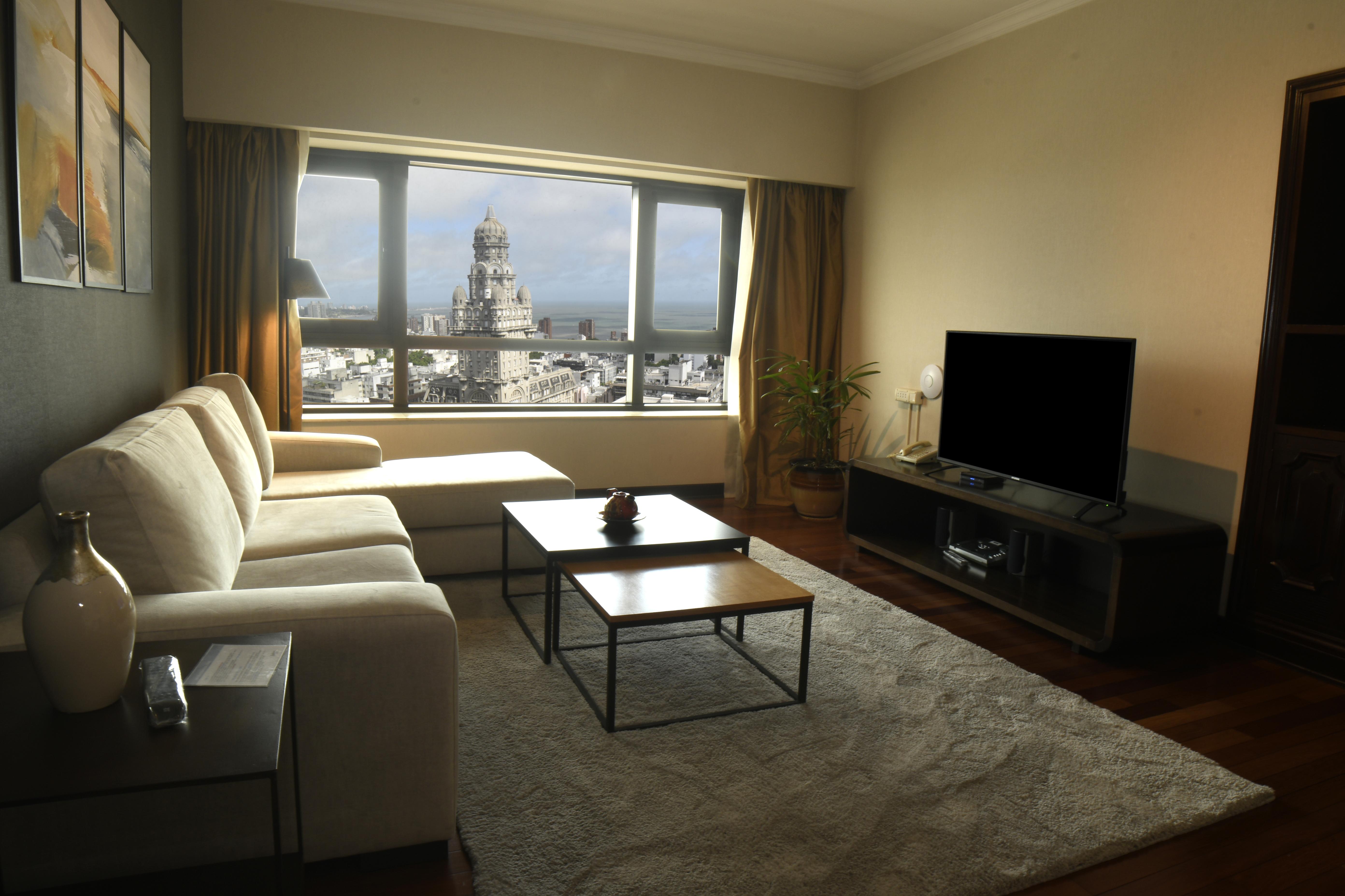 Radisson Montevideo Victoria Plaza Hotel Exterior photo