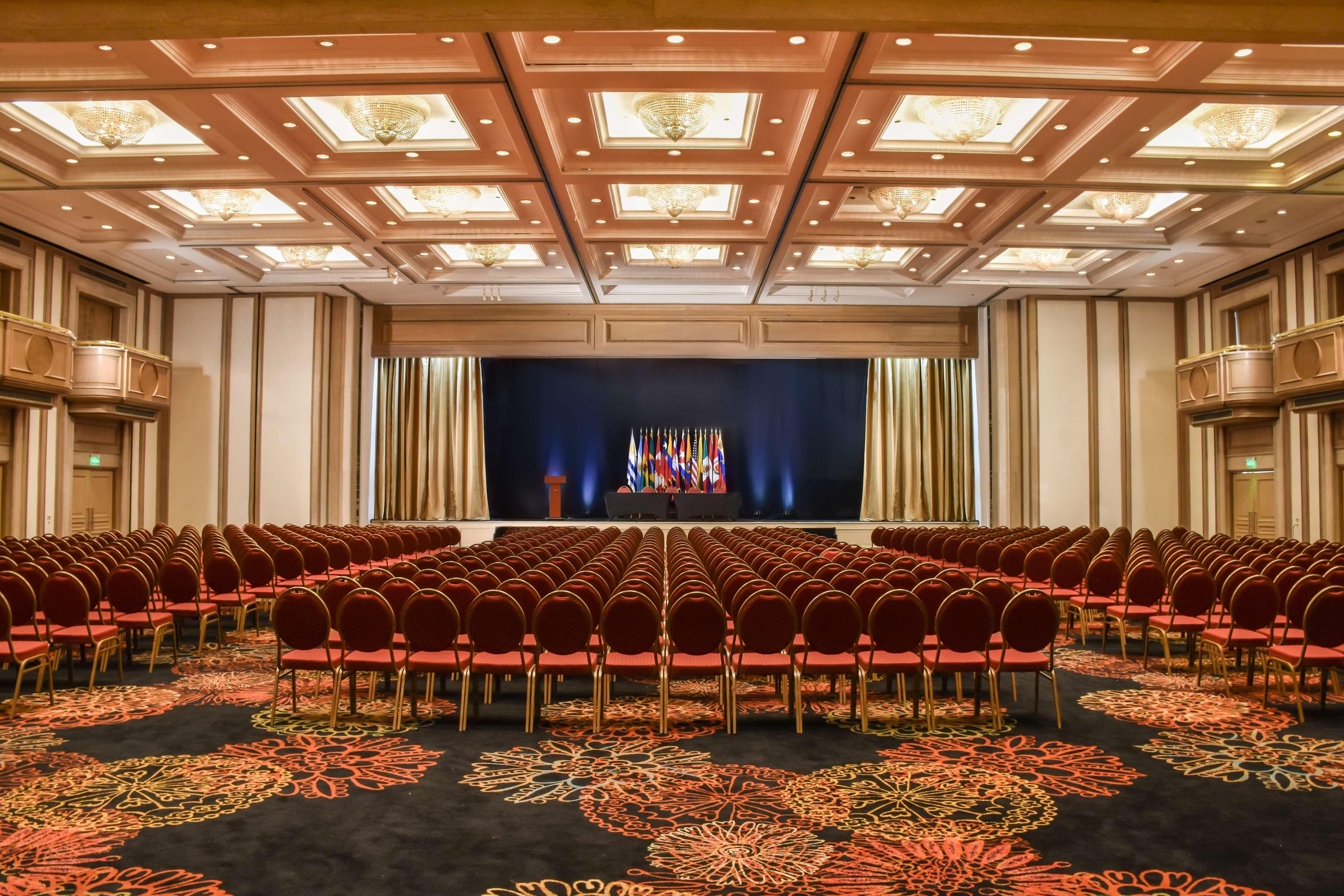 Radisson Montevideo Victoria Plaza Hotel Exterior photo The Grand Ballroom