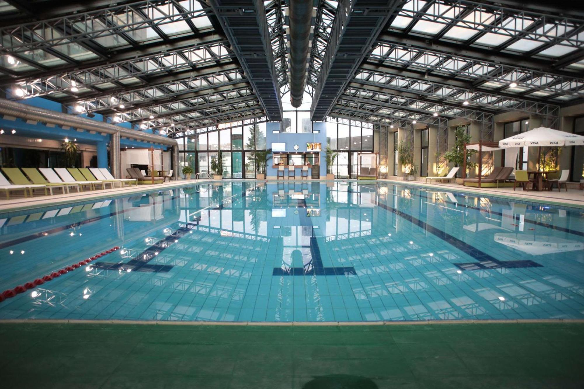 Radisson Montevideo Victoria Plaza Hotel Exterior photo Swimming pool